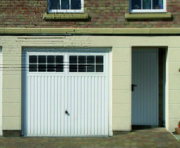 Protecting Your Garage Doors 600x493 1