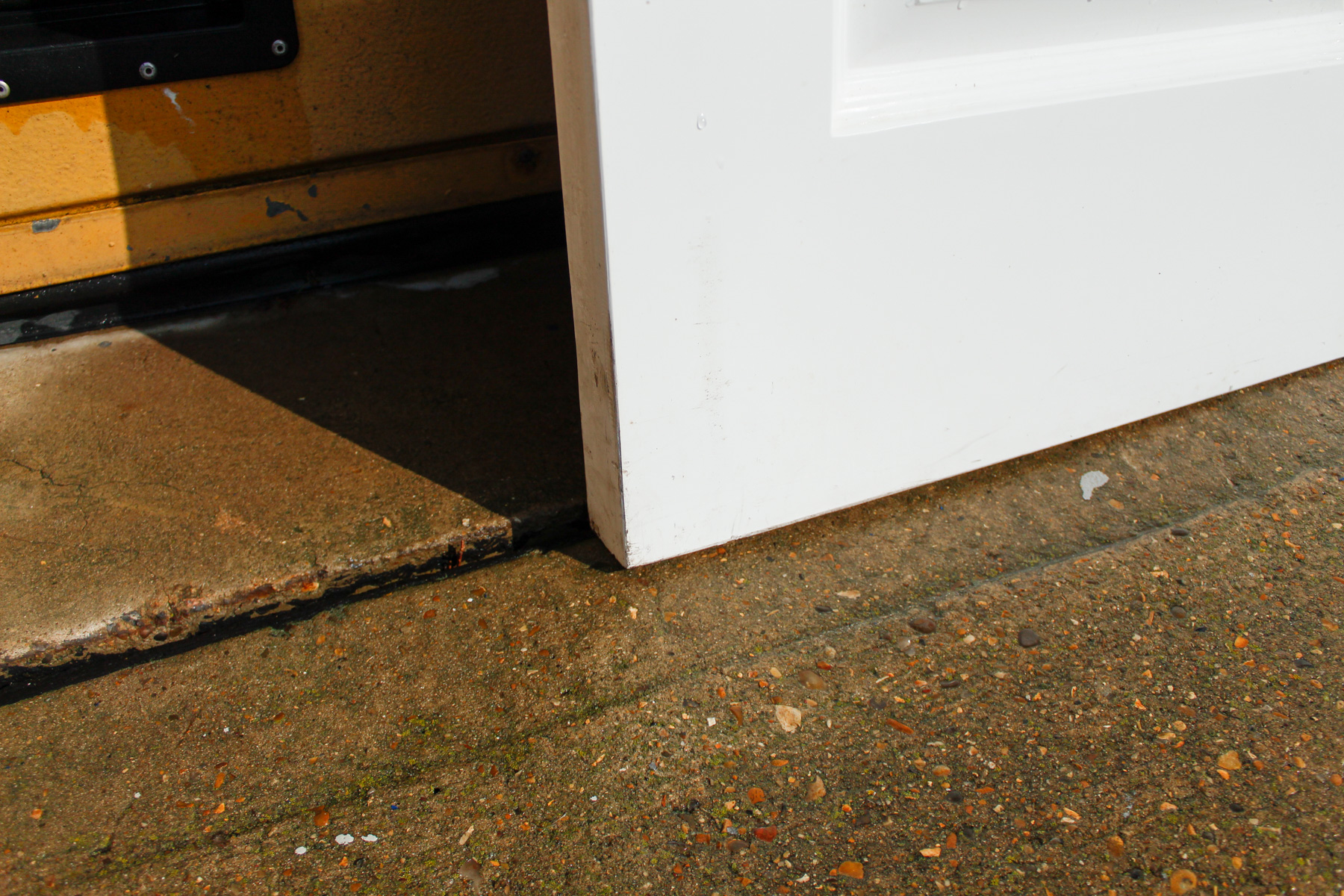 Meridian Brittania Georgian with Sunburst Top in White Gloss