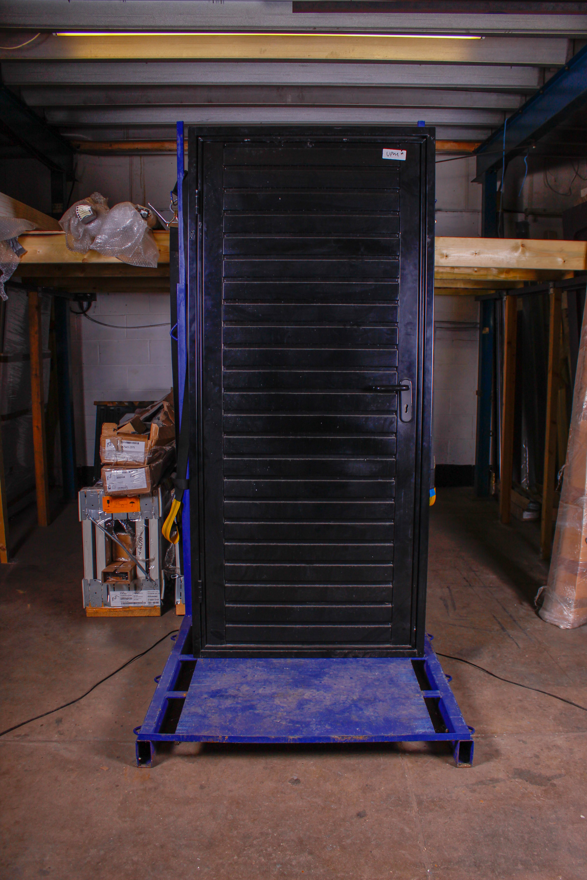 Hormann Personnel 2002 Horizontally Ribbed in Black