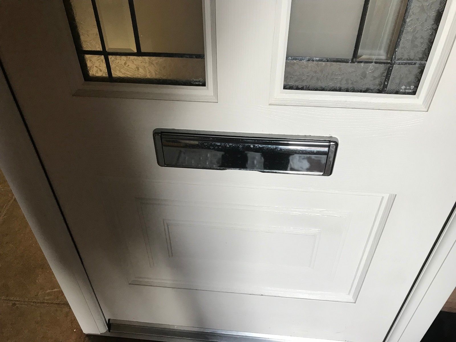 Rock Door Illinois in White