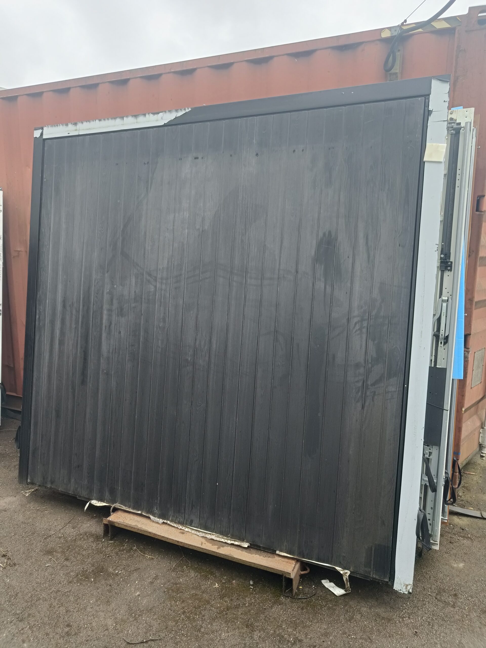 Wessex York Framed Retractable